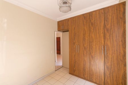 Apartamento à venda com 2 quartos, 60m² em Heliópolis, Belo Horizonte