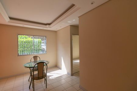 Apartamento à venda com 2 quartos, 60m² em Heliópolis, Belo Horizonte
