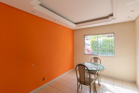 Apartamento à venda com 2 quartos, 60m² em Heliópolis, Belo Horizonte