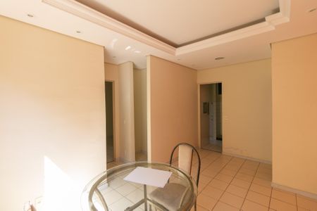 Apartamento à venda com 2 quartos, 60m² em Heliópolis, Belo Horizonte