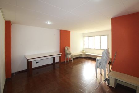 Apartamento para alugar com 72m², 2 quartos e 1 vagaÁrea Comum