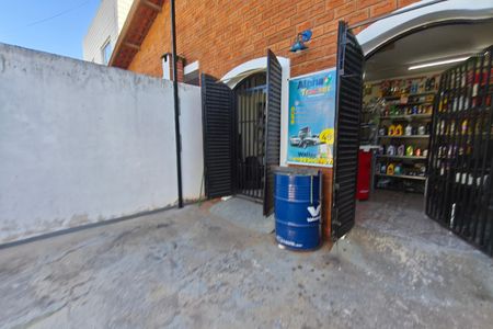 Casa à venda com 260m², 3 quartos e 2 vagas Casa à venda com 260m², 3 quartos e 2 vagasQuintal - Garagem
