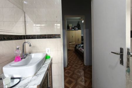 Casa à venda com 260m², 3 quartos e 2 vagas Casa à venda com 260m², 3 quartos e 2 vagasBanheiro Social