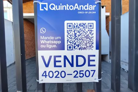 Casa à venda com 260m², 3 quartos e 2 vagas Casa à venda com 260m², 3 quartos e 2 vagasPLACA INSTALADA NA FACHADA