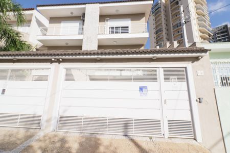 Casa à venda com 250m², 3 quartos e 4 vagasFachada