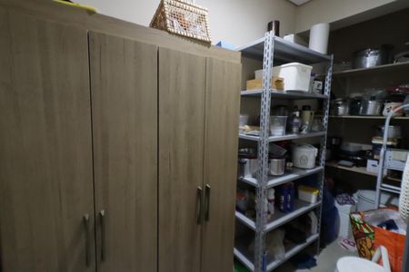 Casa à venda com 250m², 3 quartos e 4 vagasQuarto de Serviço