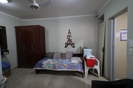 Casa à venda com 250m², 3 quartos e 4 vagasQuarto de Serviço