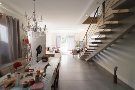 Casa à venda com 250m², 3 quartos e 4 vagasSala