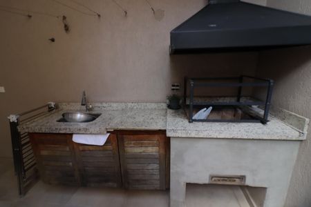 Casa à venda com 250m², 3 quartos e 4 vagasÁrea de Serviço