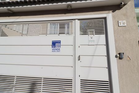 Casa à venda com 250m², 3 quartos e 4 vagasFachada