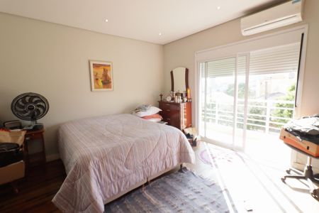 Casa à venda com 250m², 3 quartos e 4 vagasSuíte 3