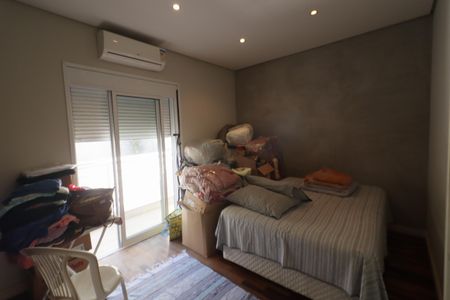 Casa à venda com 250m², 3 quartos e 4 vagasSuíte 1