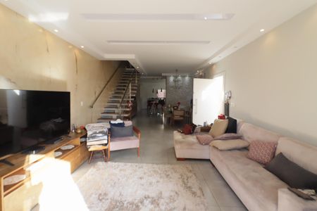 Sala de casa à venda com 3 quartos, 250m² em Centro, Osasco