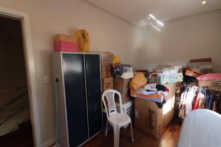 Casa à venda com 250m², 3 quartos e 4 vagasSuíte 2
