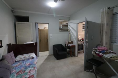 Casa à venda com 250m², 3 quartos e 4 vagasQuarto de Serviço