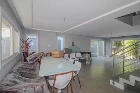 Casa de condomínio para alugar com 300m², 3 quartos e 2 vagas Casa de condomínio para alugar com 300m², 3 quartos e 2 vagasSala