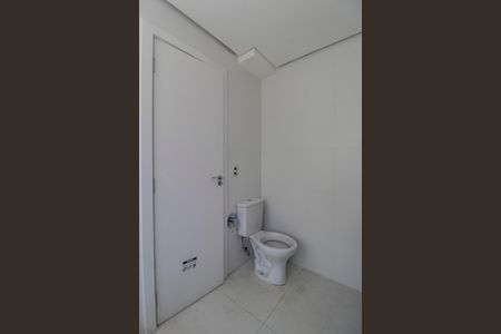 Casa de condomínio para alugar com 300m², 3 quartos e 2 vagas Casa de condomínio para alugar com 300m², 3 quartos e 2 vagasBanheiro da Suíte 3