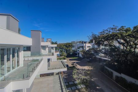 Casa de condomínio para alugar com 300m², 3 quartos e 2 vagas Casa de condomínio para alugar com 300m², 3 quartos e 2 vagasVista