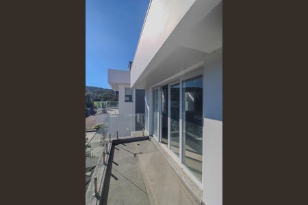 Casa de condomínio para alugar com 300m², 3 quartos e 2 vagas Casa de condomínio para alugar com 300m², 3 quartos e 2 vagasVista
