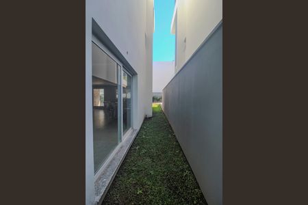 Casa de condomínio para alugar com 300m², 3 quartos e 2 vagas Casa de condomínio para alugar com 300m², 3 quartos e 2 vagasQuintal