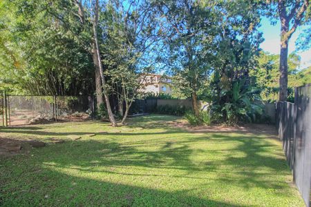 Casa de condomínio para alugar com 300m², 3 quartos e 2 vagas Casa de condomínio para alugar com 300m², 3 quartos e 2 vagasQuintal