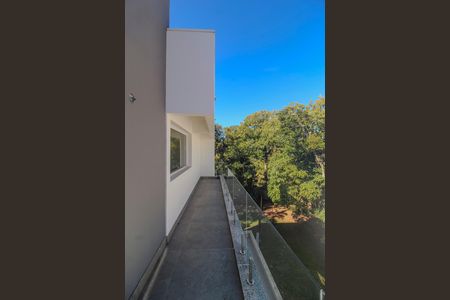 Casa de condomínio para alugar com 300m², 3 quartos e 2 vagas Casa de condomínio para alugar com 300m², 3 quartos e 2 vagasVaranda 2