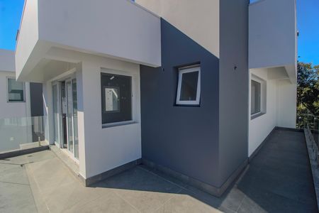 Casa de condomínio para alugar com 300m², 3 quartos e 2 vagas Casa de condomínio para alugar com 300m², 3 quartos e 2 vagasVaranda 2