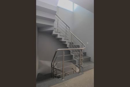 Casa de condomínio para alugar com 300m², 3 quartos e 2 vagas Casa de condomínio para alugar com 300m², 3 quartos e 2 vagasCorredor