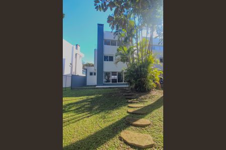 Casa de condomínio para alugar com 300m², 3 quartos e 2 vagas Casa de condomínio para alugar com 300m², 3 quartos e 2 vagasQuintal