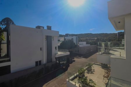 Casa de condomínio para alugar com 300m², 3 quartos e 2 vagas Casa de condomínio para alugar com 300m², 3 quartos e 2 vagasVista