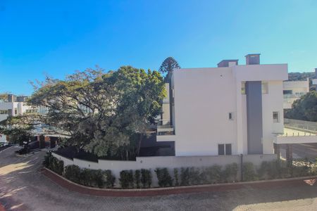 Casa de condomínio para alugar com 300m², 3 quartos e 2 vagas Casa de condomínio para alugar com 300m², 3 quartos e 2 vagasVista