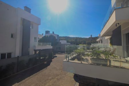 Casa de condomínio para alugar com 300m², 3 quartos e 2 vagas Casa de condomínio para alugar com 300m², 3 quartos e 2 vagasVista