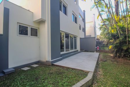 Casa de condomínio para alugar com 300m², 3 quartos e 2 vagas Casa de condomínio para alugar com 300m², 3 quartos e 2 vagasQuintal