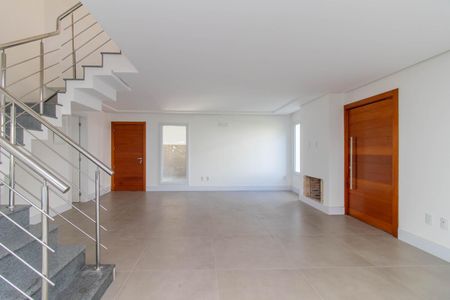 Casa de condomínio para alugar com 300m², 3 quartos e 4 vagas Casa de condomínio para alugar com 300m², 3 quartos e 4 vagasSala