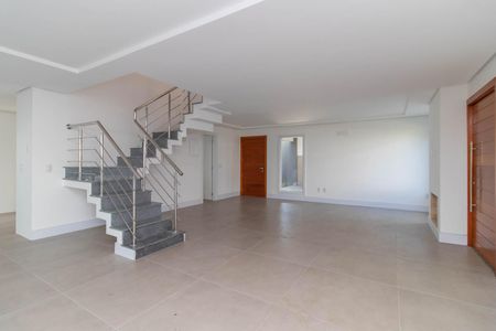 Sala de casa de condomínio para alugar com 3 quartos, 300m² em Pedra Redonda, Porto Alegre