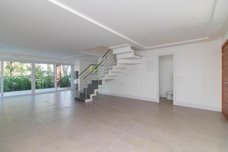 Sala de casa de condomínio para alugar com 3 quartos, 300m² em Pedra Redonda, Porto Alegre