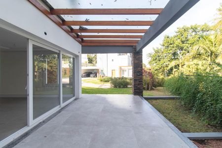 Casa de condomínio para alugar com 300m², 3 quartos e 4 vagas Casa de condomínio para alugar com 300m², 3 quartos e 4 vagasQuintal