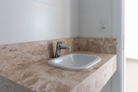 Casa de condomínio para alugar com 300m², 3 quartos e 4 vagas Casa de condomínio para alugar com 300m², 3 quartos e 4 vagasBanheiro da Sala 2