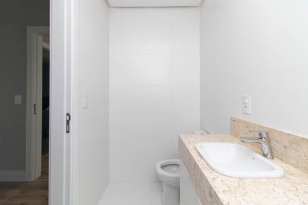 Casa de condomínio para alugar com 300m², 3 quartos e 2 vagas Casa de condomínio para alugar com 300m², 3 quartos e 2 vagasBanheiro do Quarto 2