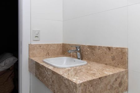 Casa de condomínio para alugar com 300m², 3 quartos e 2 vagas Casa de condomínio para alugar com 300m², 3 quartos e 2 vagasBanheiro do Quarto 1