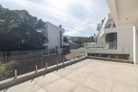 Casa de condomínio para alugar com 300m², 3 quartos e 2 vagas Casa de condomínio para alugar com 300m², 3 quartos e 2 vagasVaranda do Quarto 3