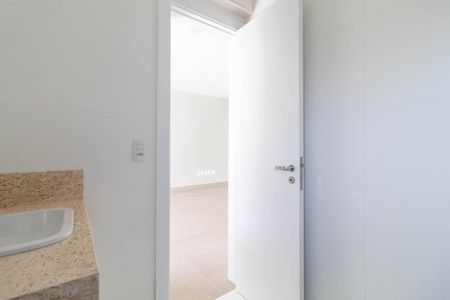 Casa de condomínio para alugar com 300m², 3 quartos e 2 vagas Casa de condomínio para alugar com 300m², 3 quartos e 2 vagasBanheiro da Sala 2
