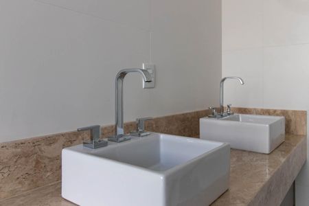 Casa de condomínio para alugar com 330m², 3 quartos e 4 vagas Casa de condomínio para alugar com 330m², 3 quartos e 4 vagasBanheiro do Quarto 3