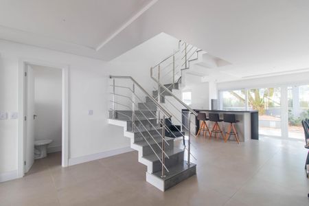 Casa de condomínio para alugar com 330m², 3 quartos e 4 vagas Casa de condomínio para alugar com 330m², 3 quartos e 4 vagasSala