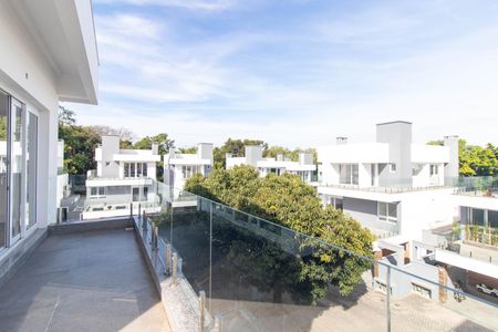 Casa de condomínio para alugar com 330m², 3 quartos e 4 vagas Casa de condomínio para alugar com 330m², 3 quartos e 4 vagasVaranda da Sala 2