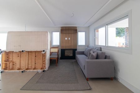 Casa de condomínio para alugar com 330m², 3 quartos e 4 vagas Casa de condomínio para alugar com 330m², 3 quartos e 4 vagasSala