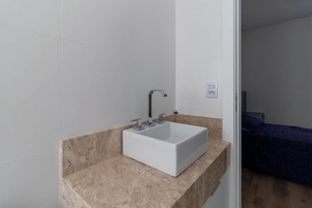 Casa de condomínio para alugar com 330m², 3 quartos e 4 vagas Casa de condomínio para alugar com 330m², 3 quartos e 4 vagasBanheiro do Quarto 1