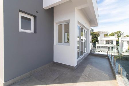 Casa de condomínio para alugar com 330m², 3 quartos e 4 vagas Casa de condomínio para alugar com 330m², 3 quartos e 4 vagasVaranda da Sala 2