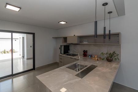Casa de condomínio à venda com 141m², 3 quartos e 3 vagas Casa de condomínio à venda com 141m², 3 quartos e 3 vagasCozinha