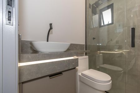 Casa de condomínio à venda com 141m², 3 quartos e 3 vagas Casa de condomínio à venda com 141m², 3 quartos e 3 vagasBanheiro Corredor